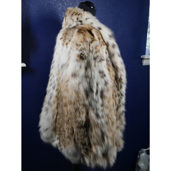 2 die 4 Gorgeous Heavily Spotted Bobcat Lynx Hooded Fur Coat Jacket - Picture 6 of 7